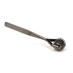 Liebe Seele Five-Row Pinwheel (Pewter), ostnaté koliesko s piatimi kotúčmi